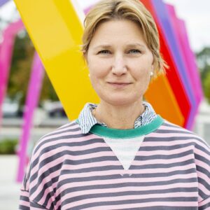 Portrait of North Carolina public artist Mary Carter Taub.